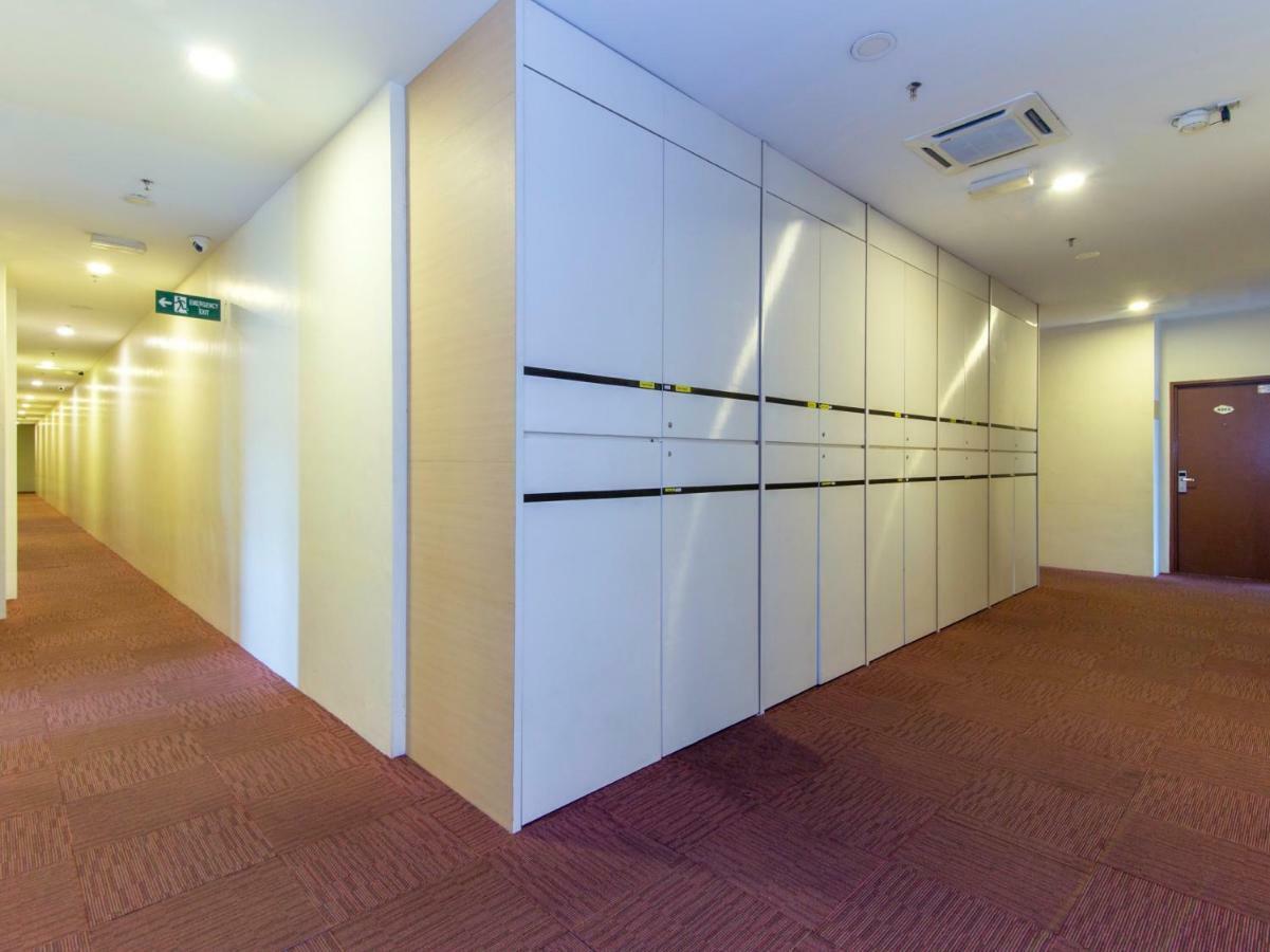 Oyo 776 Fame Hotel Seremban Extérieur photo