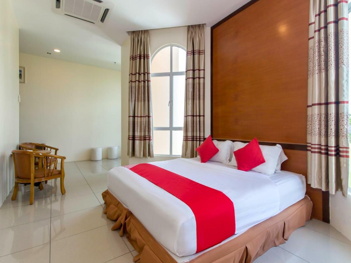 Oyo 776 Fame Hotel Seremban Extérieur photo