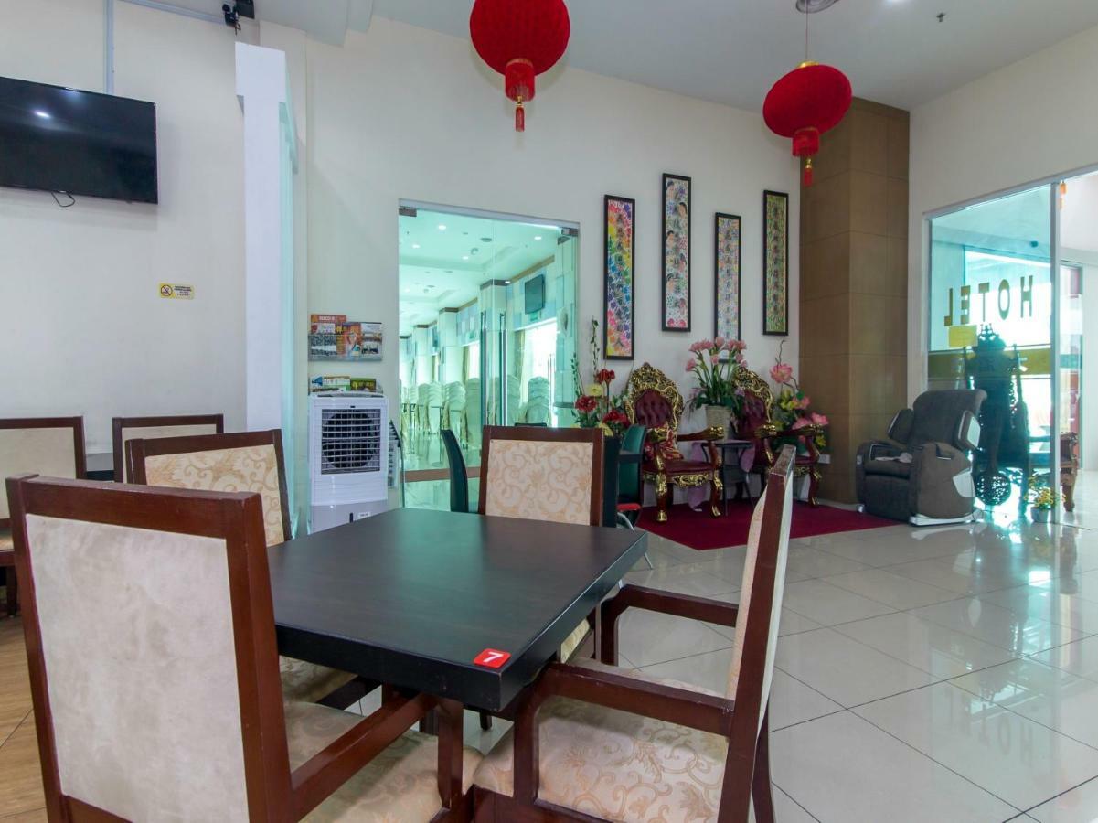 Oyo 776 Fame Hotel Seremban Extérieur photo