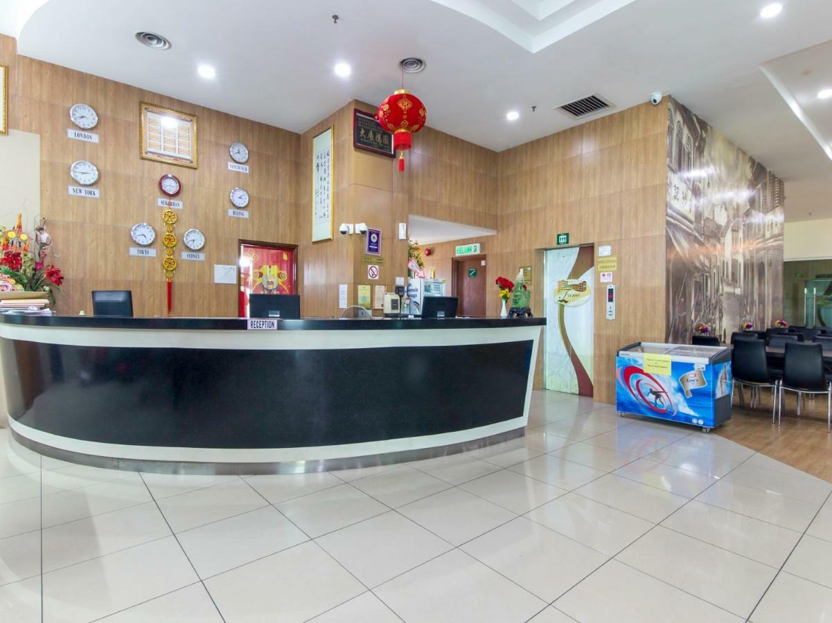 Oyo 776 Fame Hotel Seremban Extérieur photo
