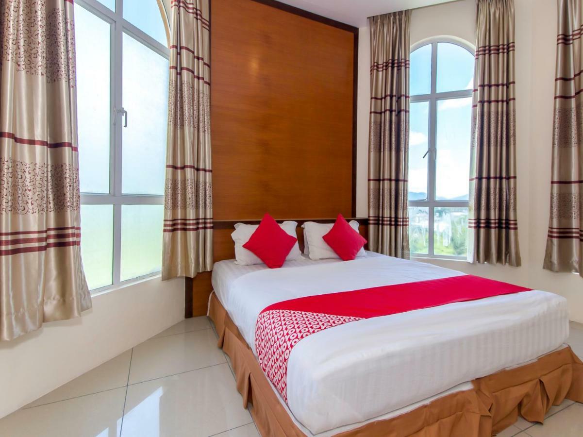 Oyo 776 Fame Hotel Seremban Extérieur photo
