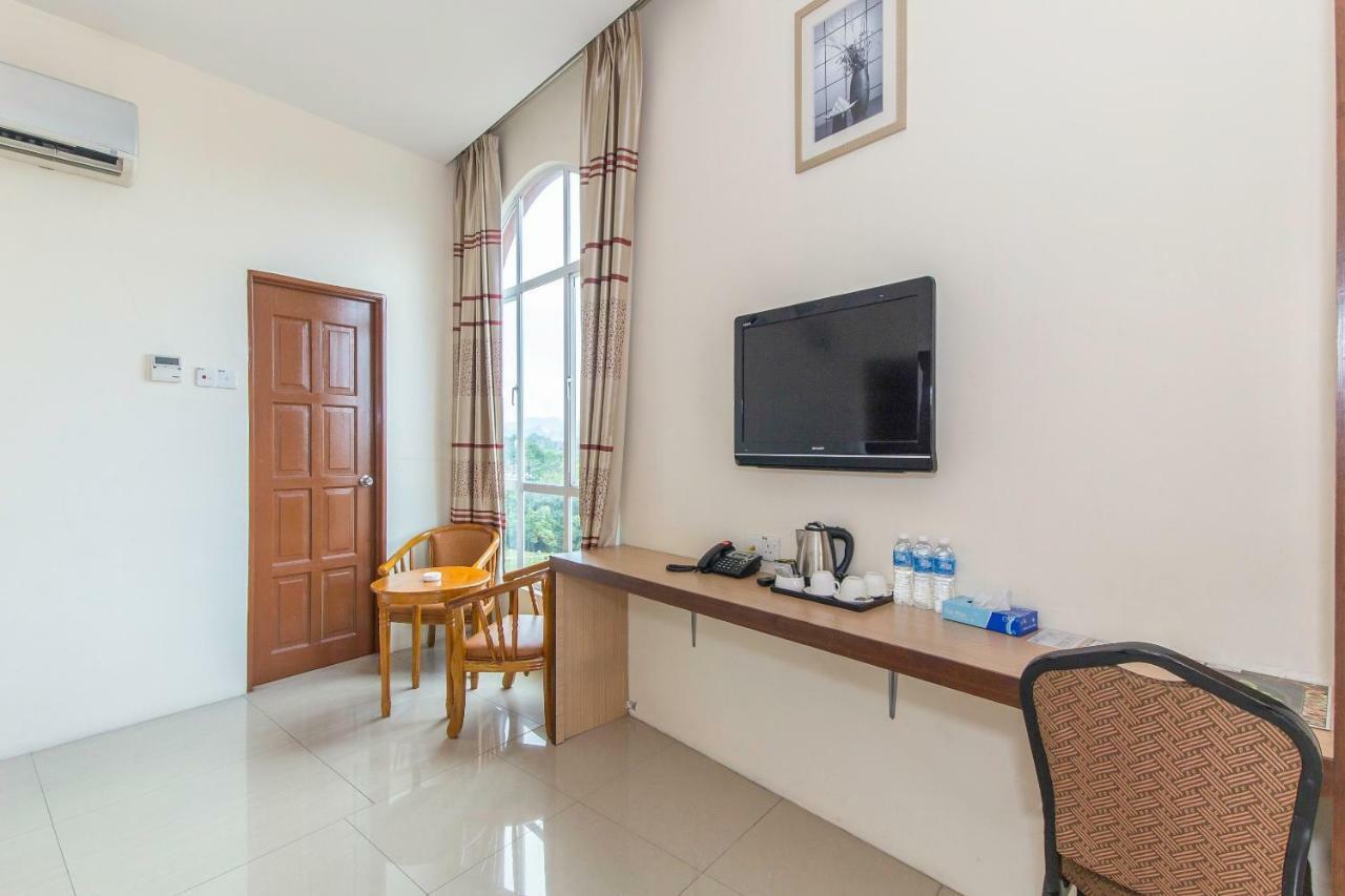 Oyo 776 Fame Hotel Seremban Extérieur photo