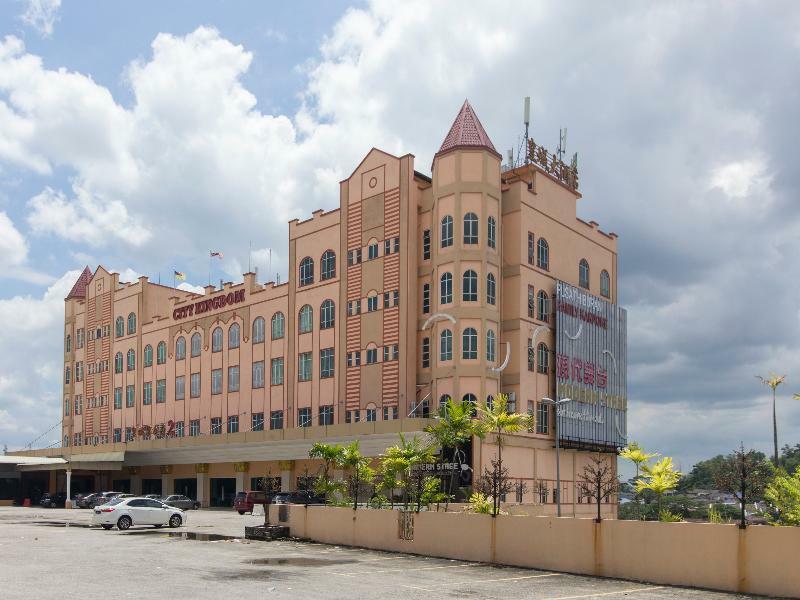 Oyo 776 Fame Hotel Seremban Extérieur photo