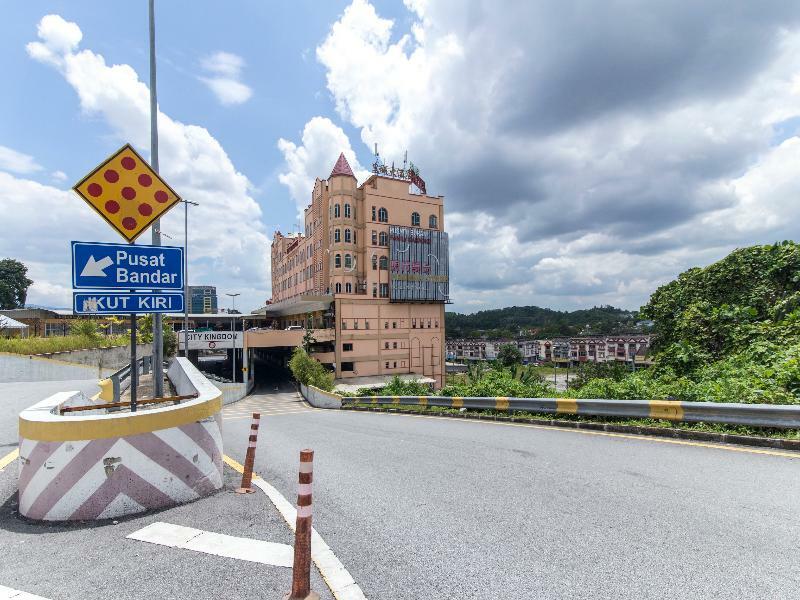 Oyo 776 Fame Hotel Seremban Extérieur photo