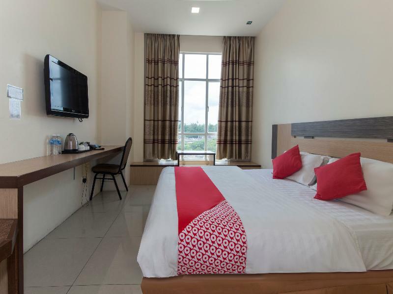 Oyo 776 Fame Hotel Seremban Extérieur photo