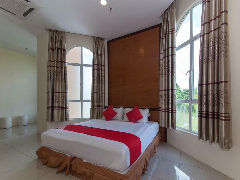 Oyo 776 Fame Hotel Seremban Extérieur photo