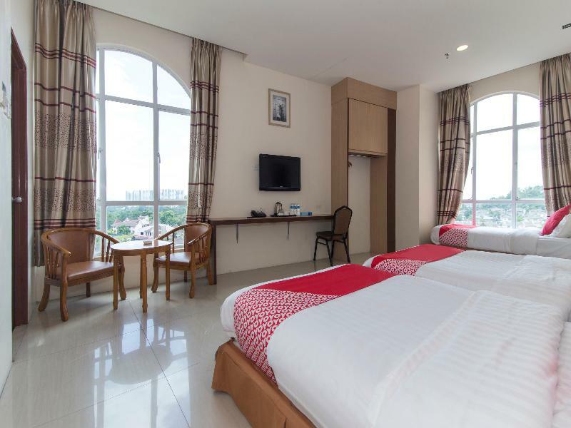 Oyo 776 Fame Hotel Seremban Extérieur photo